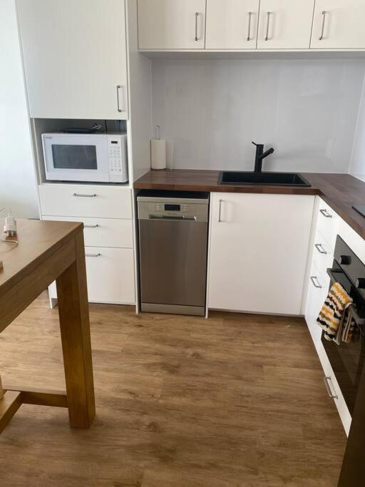 Fabulous Sea Views In The Heart Of Surfers Lejlighed Gold Coast Eksteriør billede